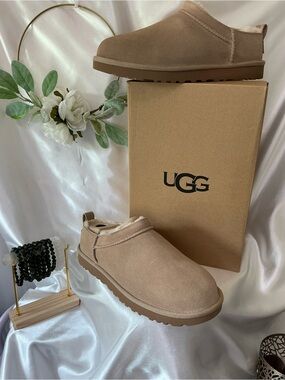 NIB UGG Women's Chestnut Slip-On Cozy Ankle Booties 39EU 8.5US
